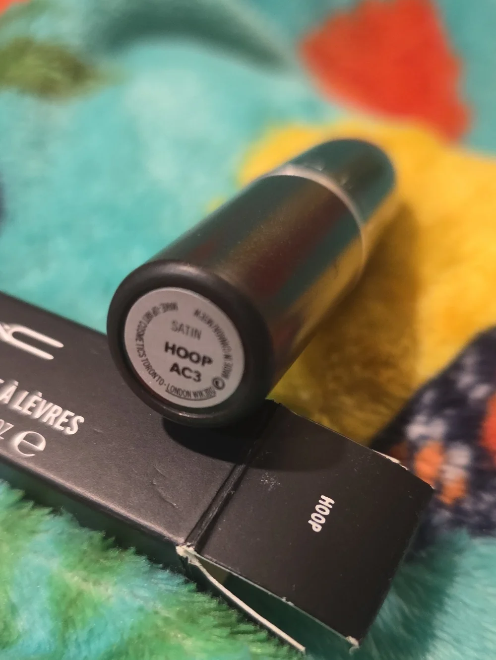 MAC Cosmetics hoop satin